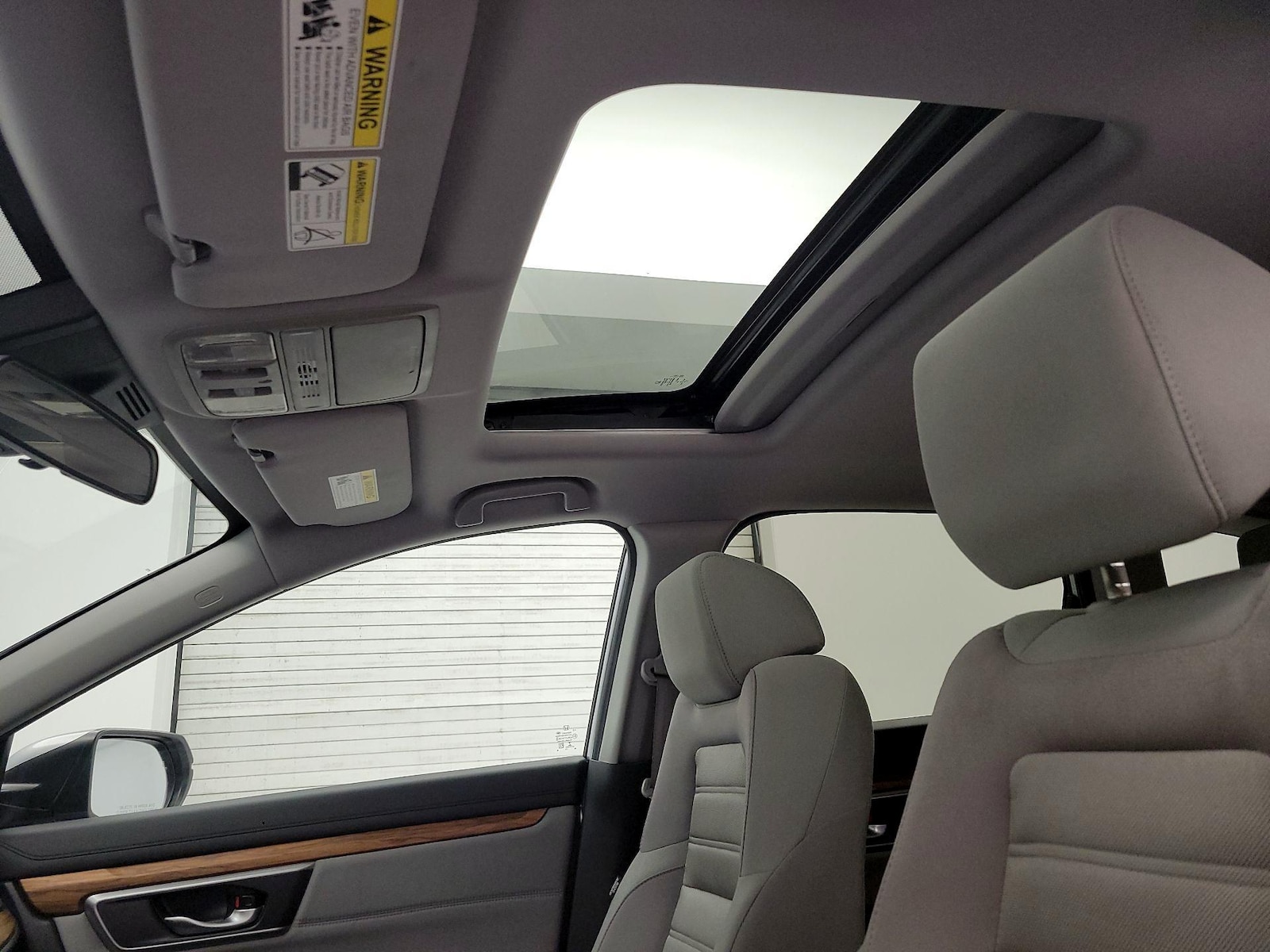 Sunroof(s) & Overhead Airbags