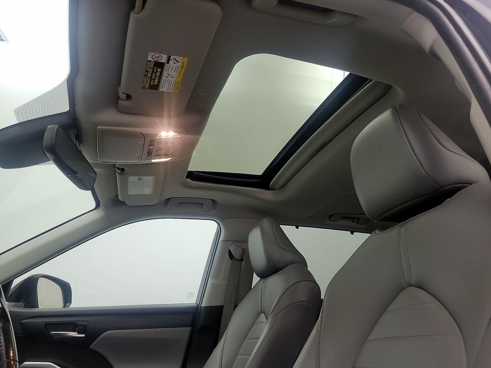 Sunroof(s) & Overhead Airbags