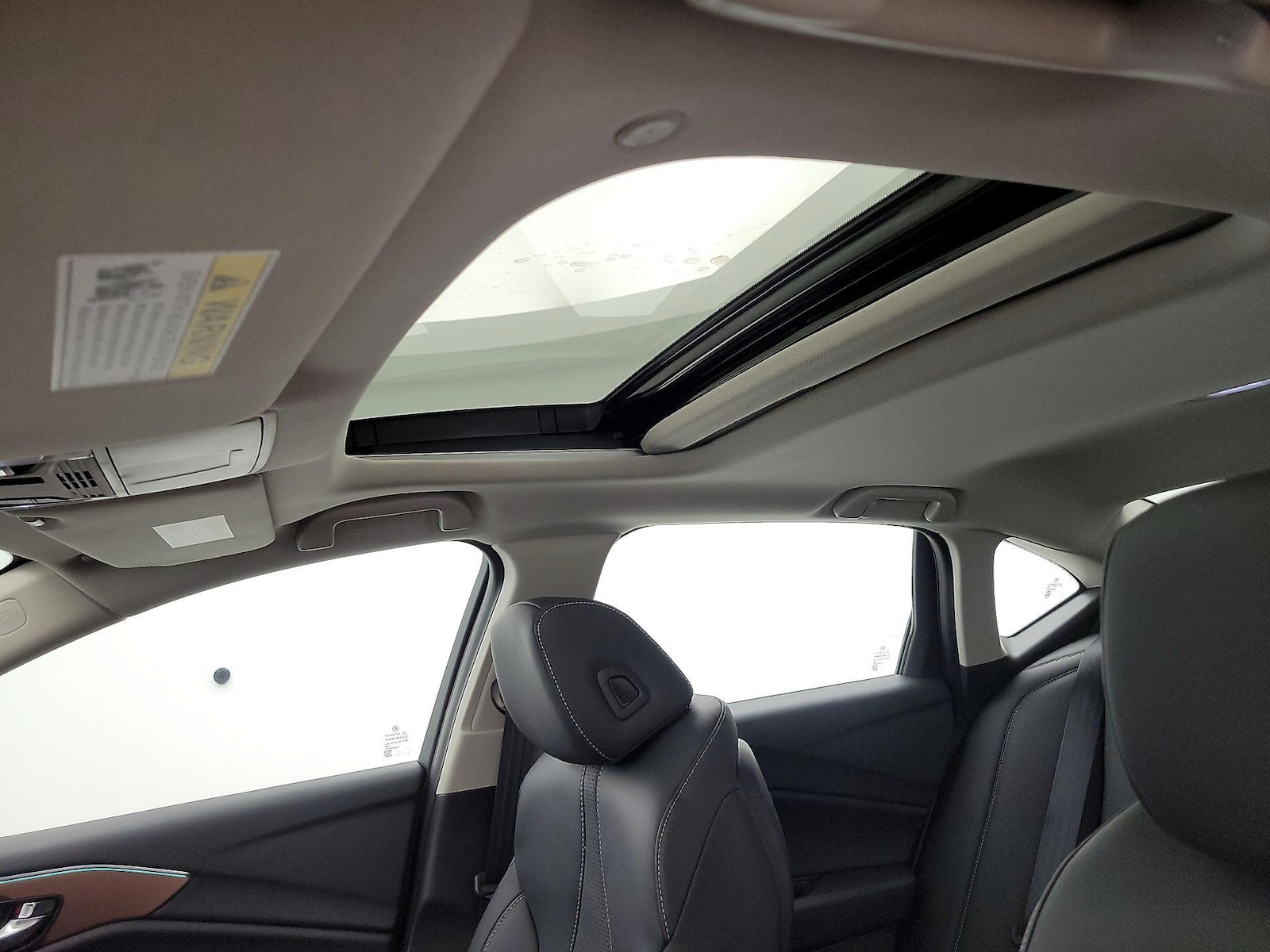 Sunroof(s) & Overhead Airbags