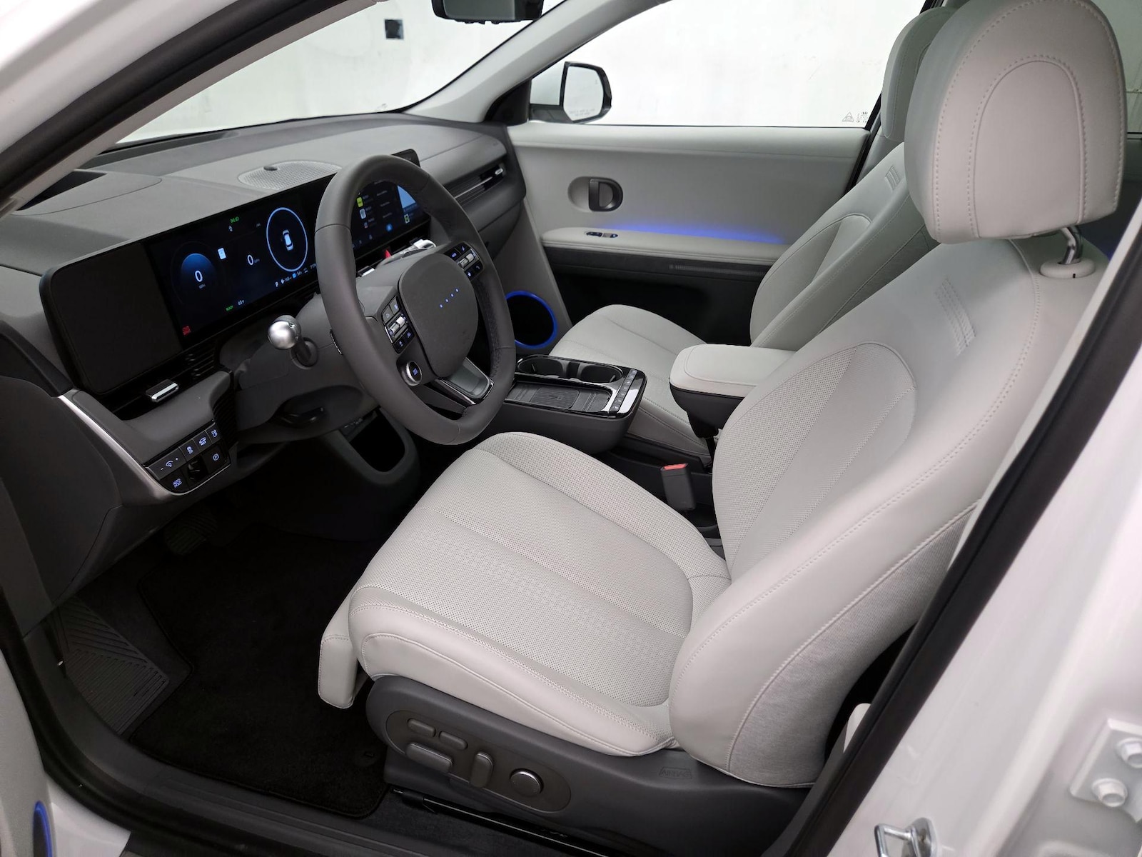 Power Seat(s) & A/C Seat(s)