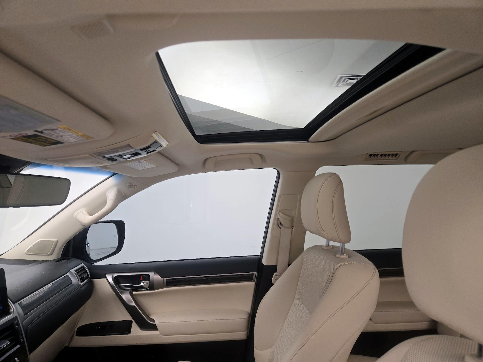 Sunroof(s) & Overhead Airbags