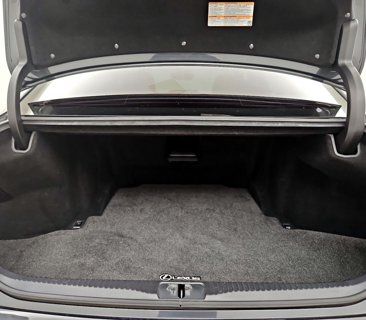 Trunk/Cargo (Seats Up)