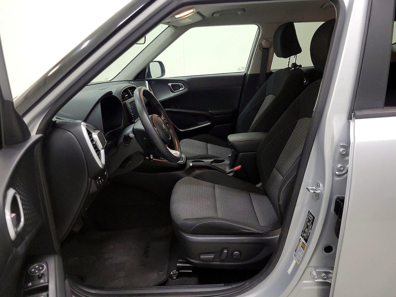 Power Seat(s) & Side Airbags