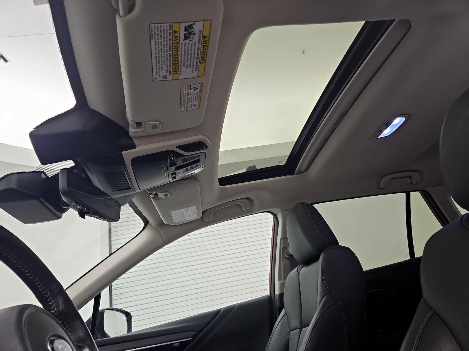 Sunroof(s) & Overhead Airbags