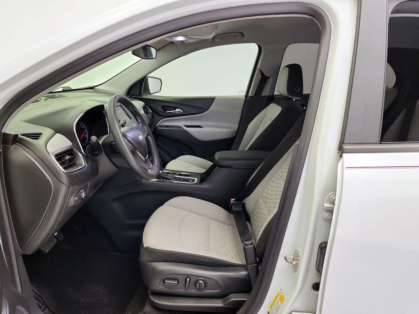 Power Seat(s) & Side Airbags