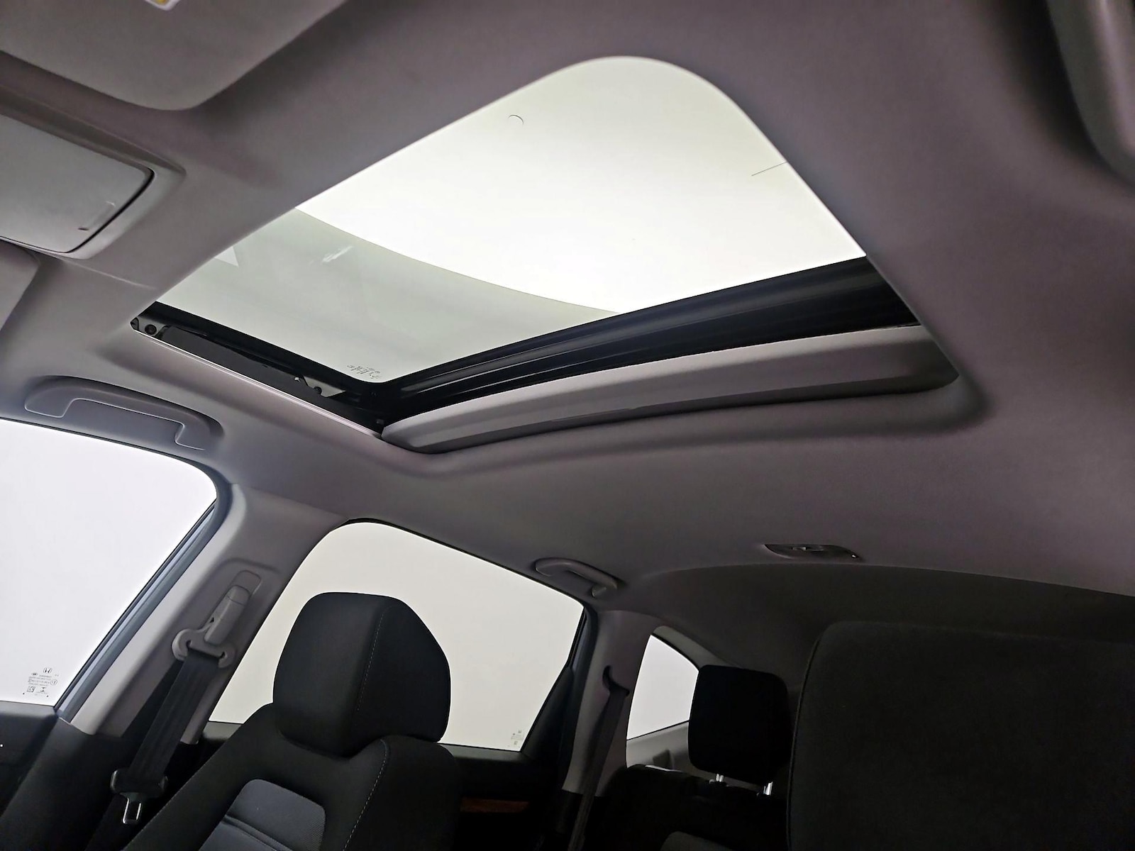 Sunroof(s) & Overhead Airbags
