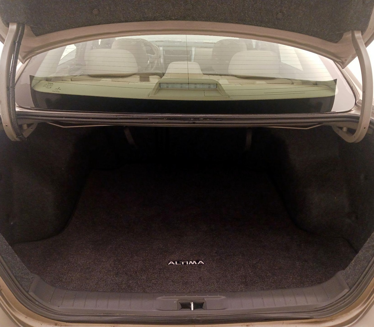 Trunk/Cargo (Seats Up)
