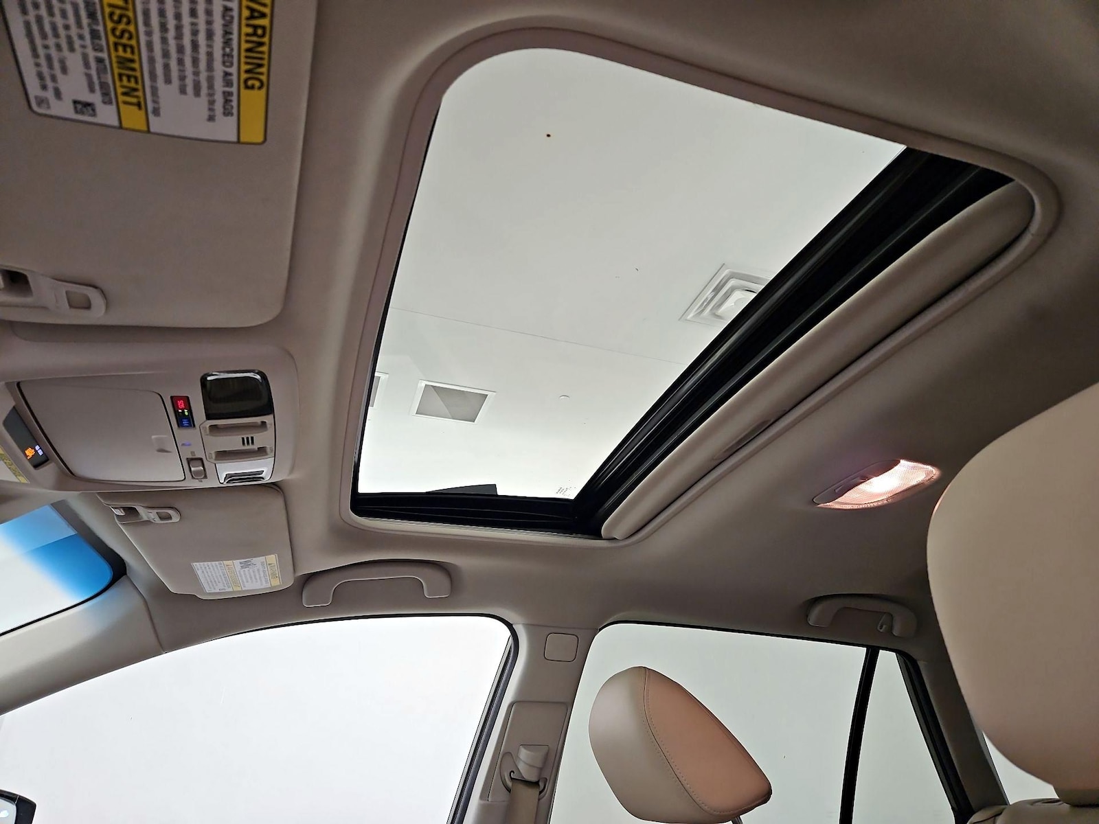 Sunroof(s) & Overhead Airbags