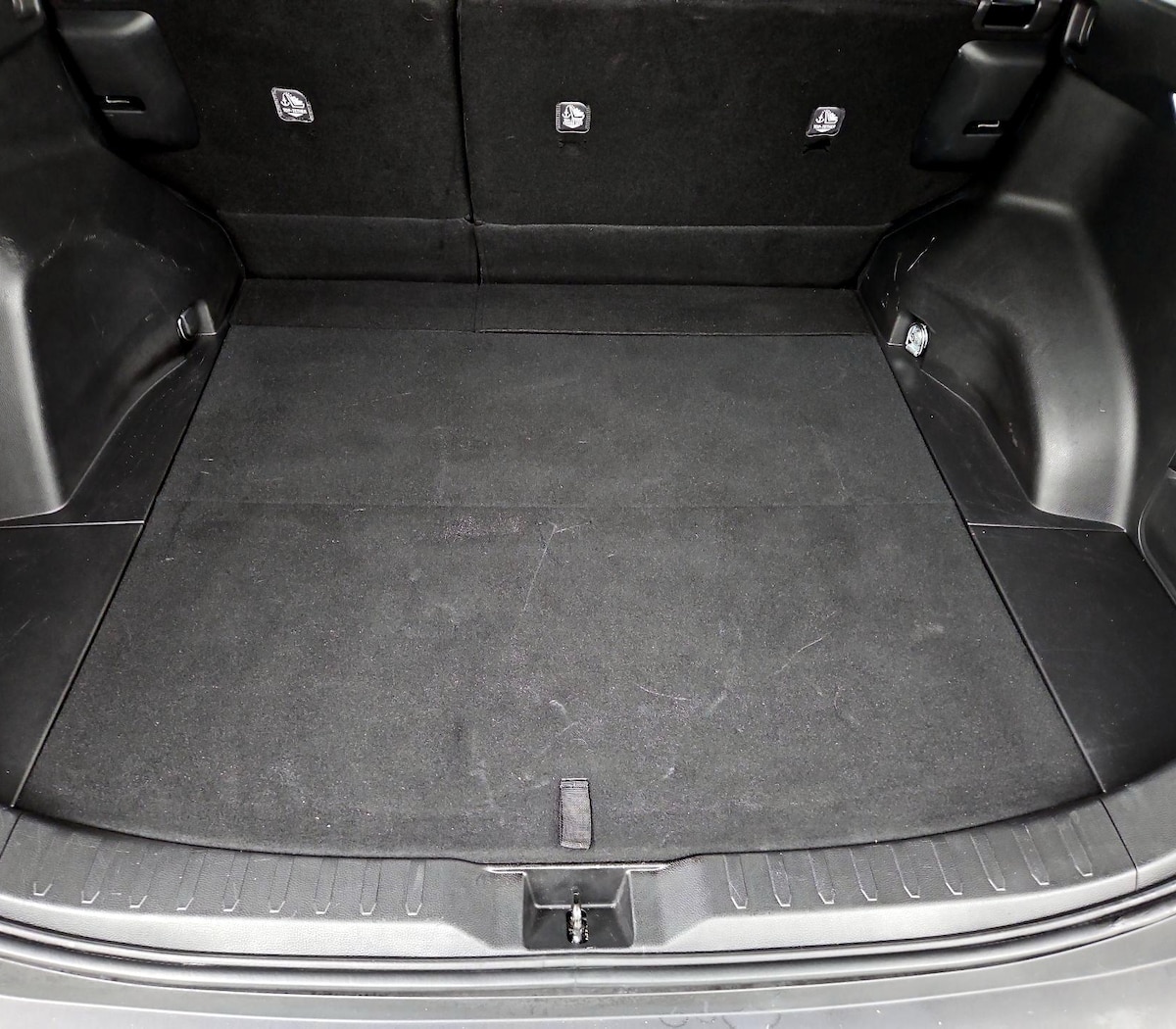 Trunk/Cargo (Seats Up)