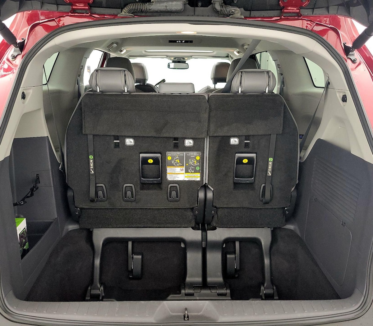 Trunk/Cargo (Seats Up)