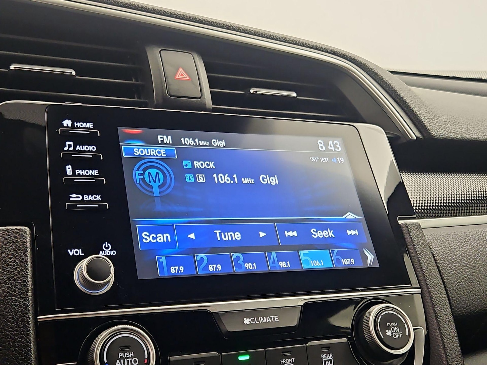 2019 Honda Civic Sport - Photo 15