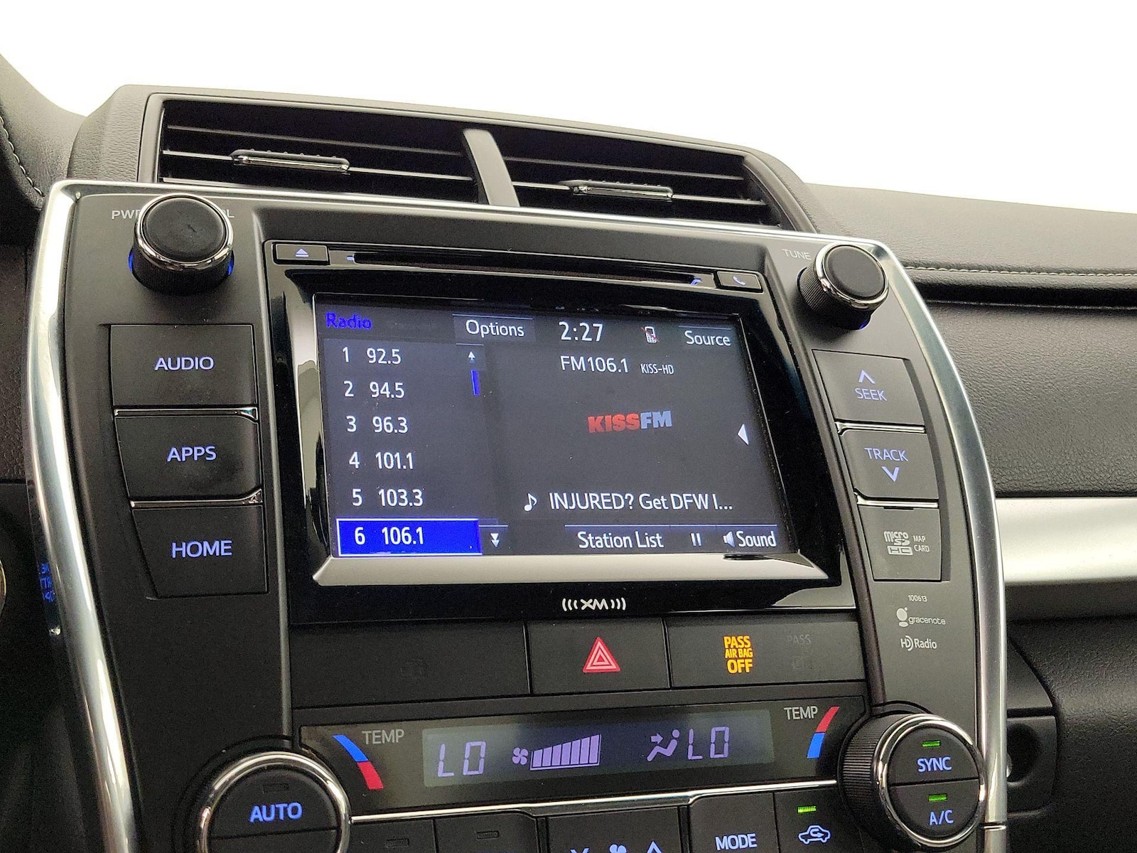 2016 Toyota Camry XSE - Photo 16