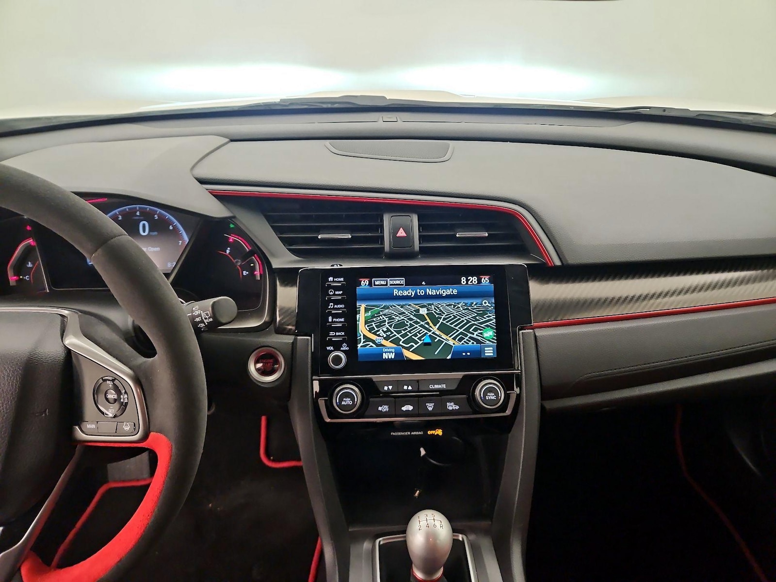 Apple CarPlay® & Android Auto™