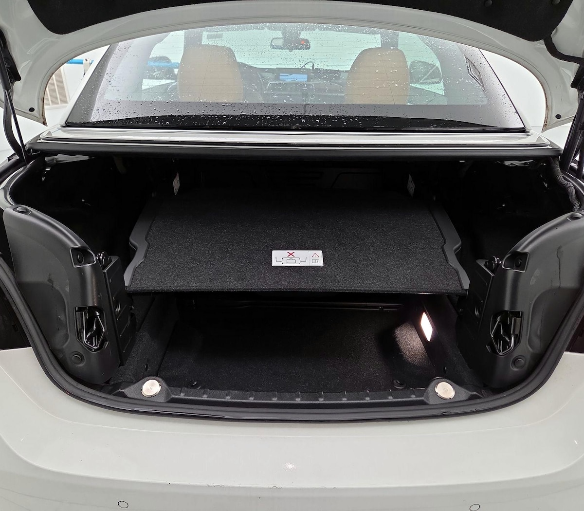 Trunk/Cargo (Seats Up)