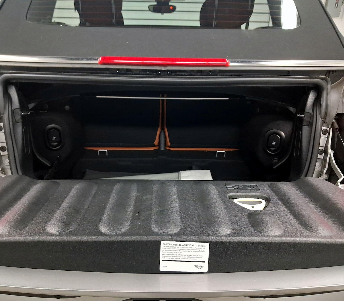 Trunk/Cargo (Seats Up)