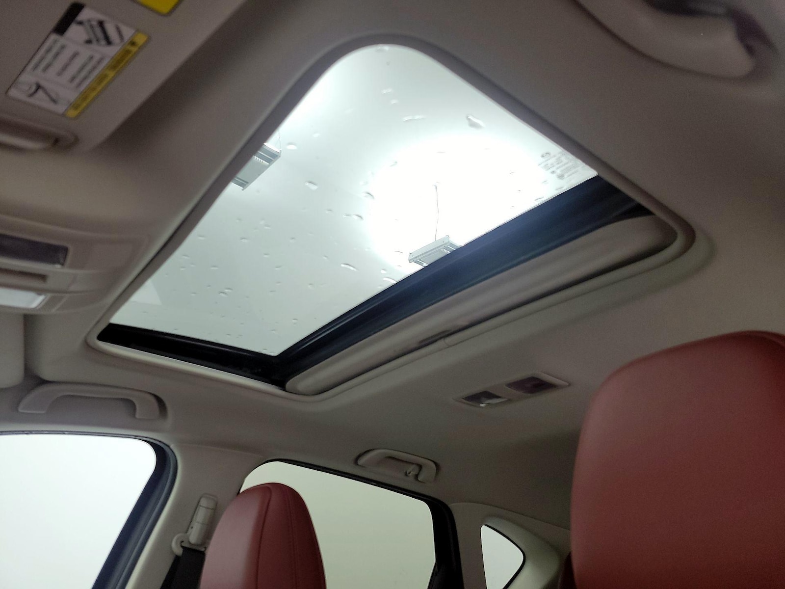 Sunroof(s) & Overhead Airbags