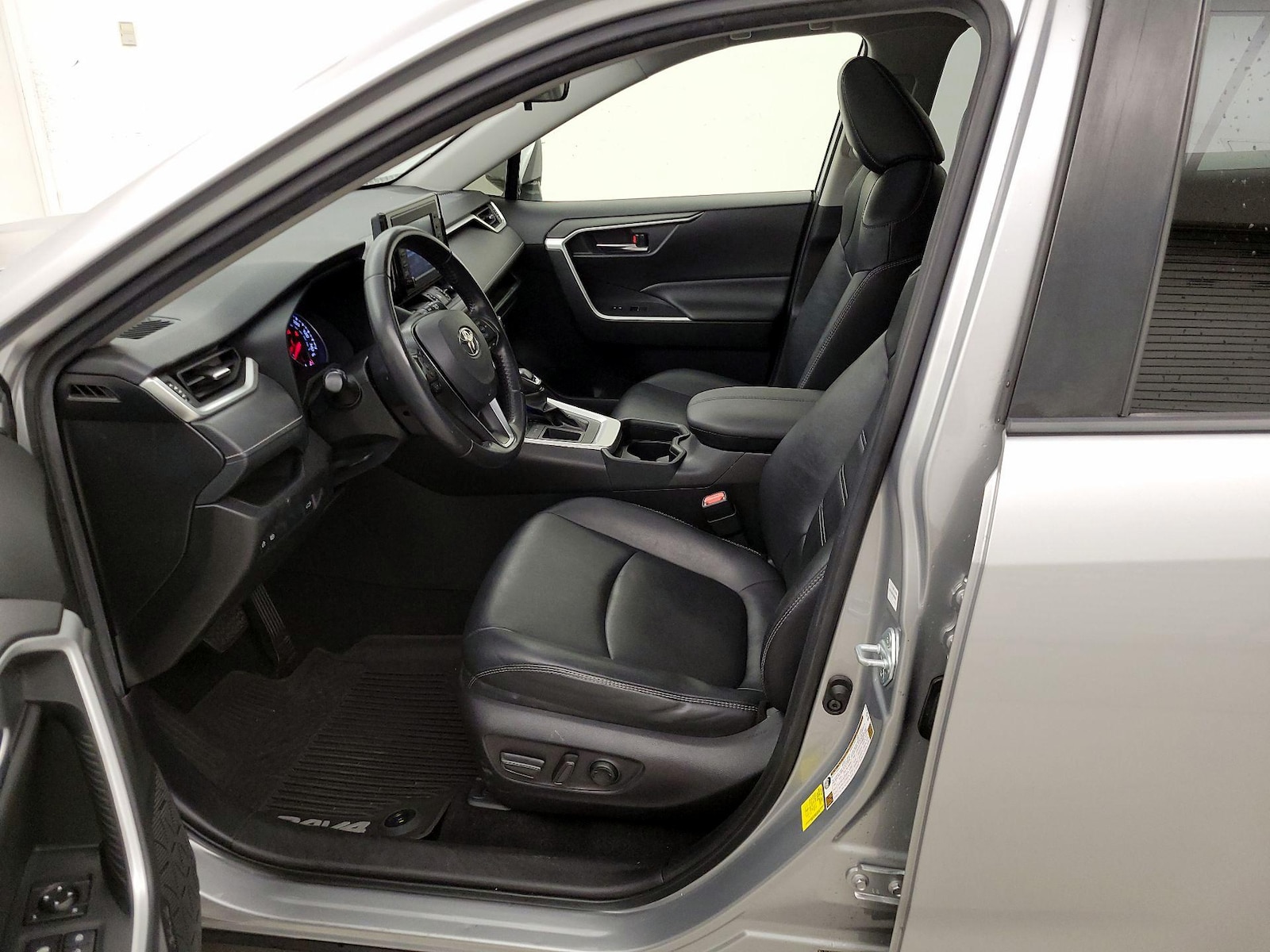 Power Seat(s) & Side Airbags