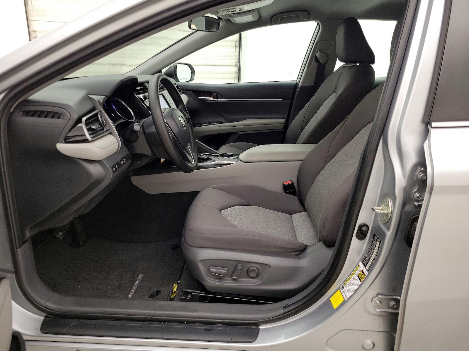 Power Seat(s) & Side Airbags