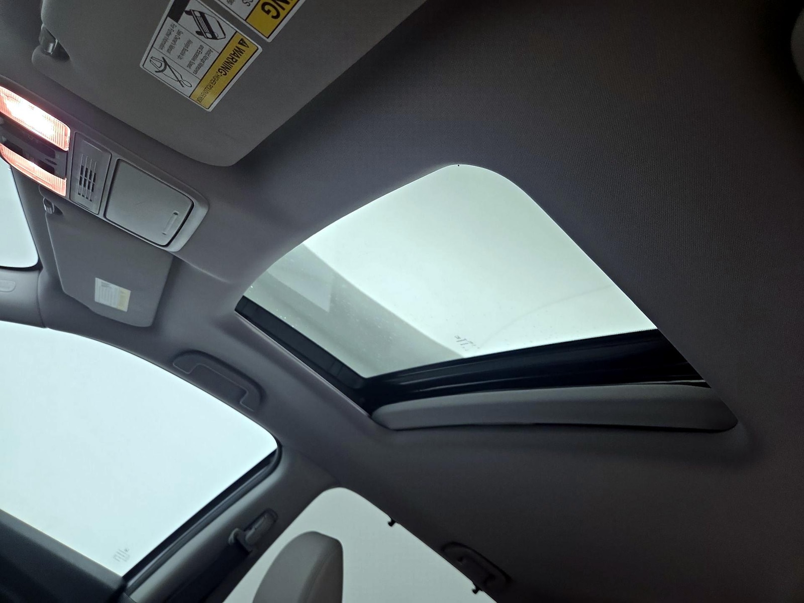 Sunroof(s) & Overhead Airbags