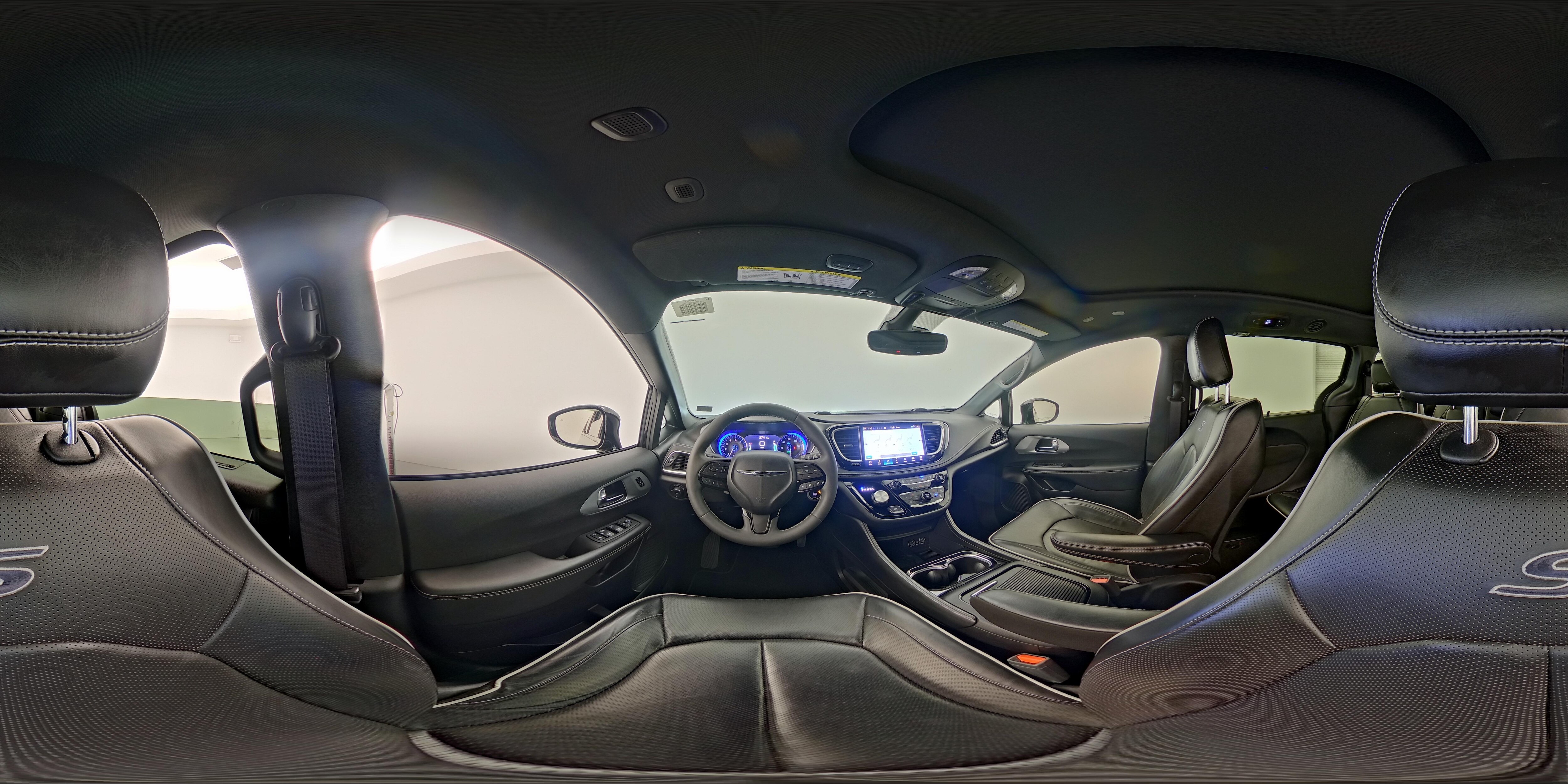 2025 Chrysler Pacifica Limited - Photo 30