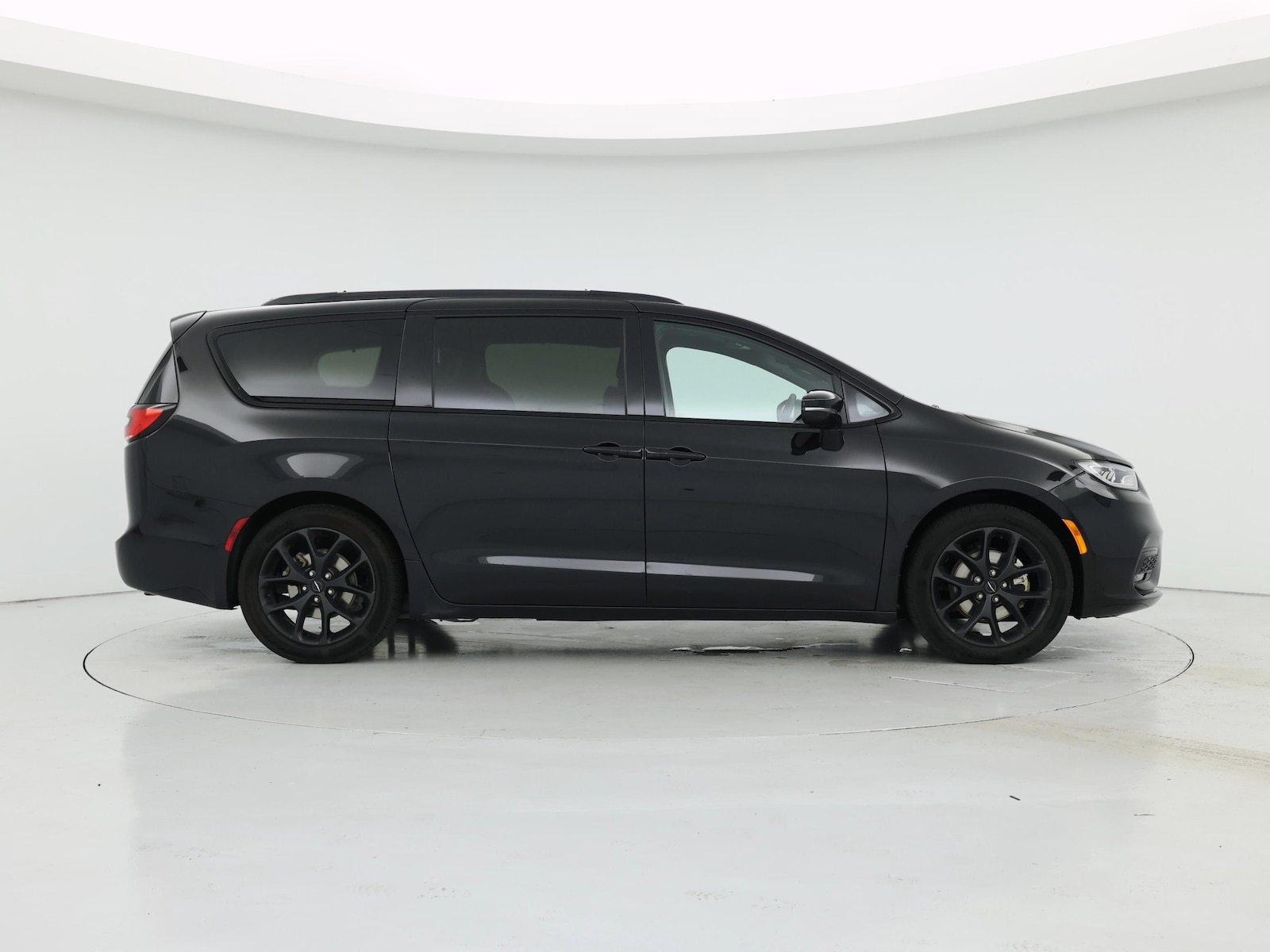 2025 Chrysler Pacifica Limited - Photo 8