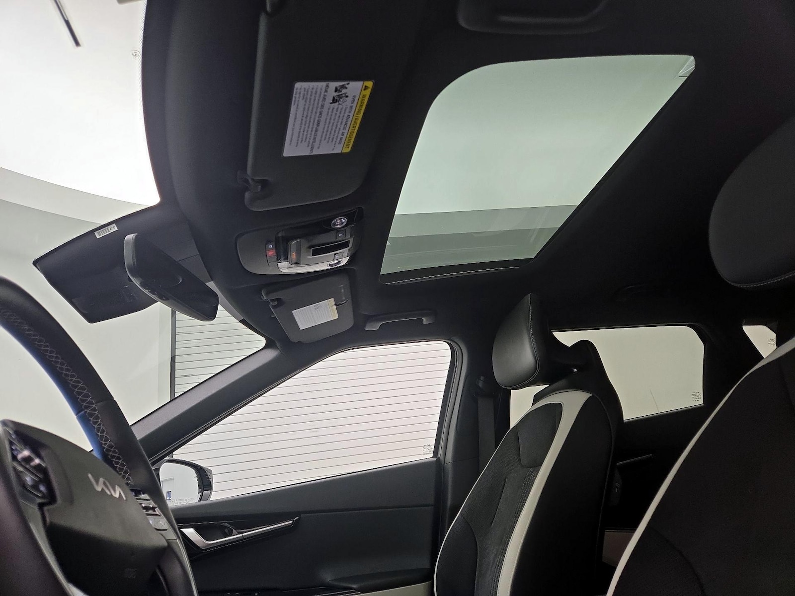 Sunroof(s) & Overhead Airbags