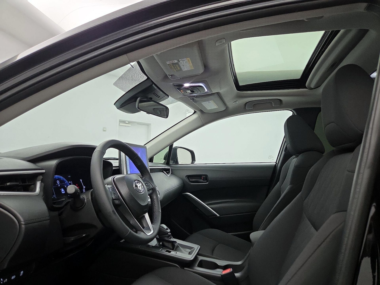 Sunroof(s) & Overhead Airbags