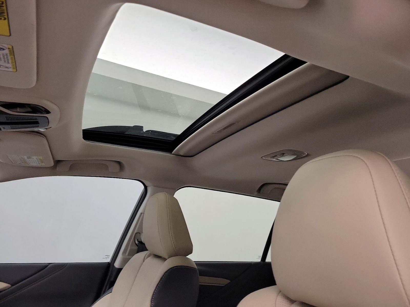 Sunroof(s) & Overhead Airbags