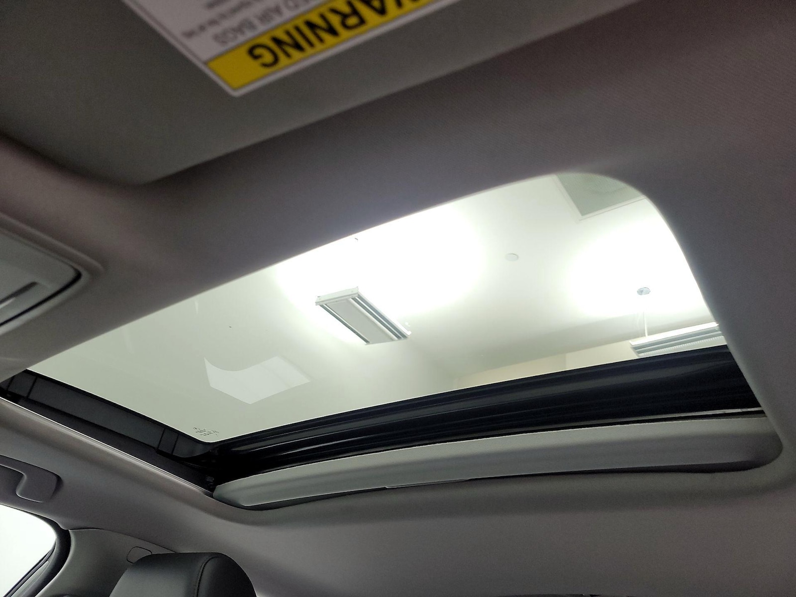 Sunroof(s) & Overhead Airbags