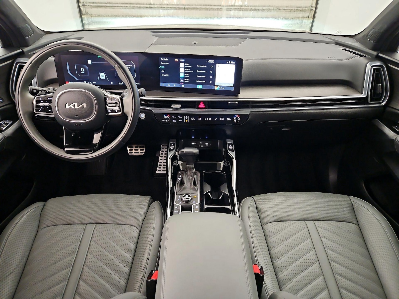 Apple CarPlay® & Android Auto™