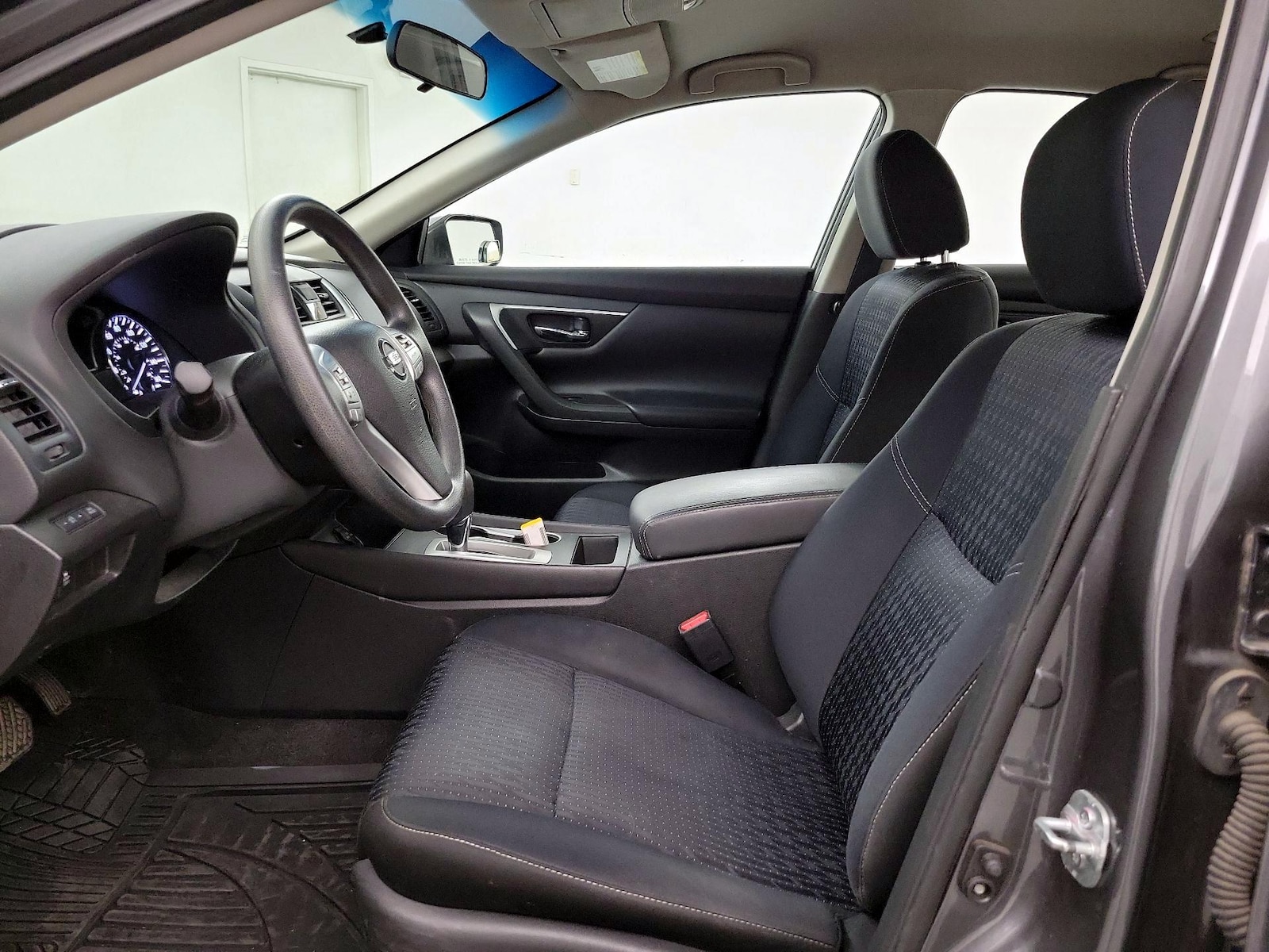 Power Seat(s) & Side Airbags