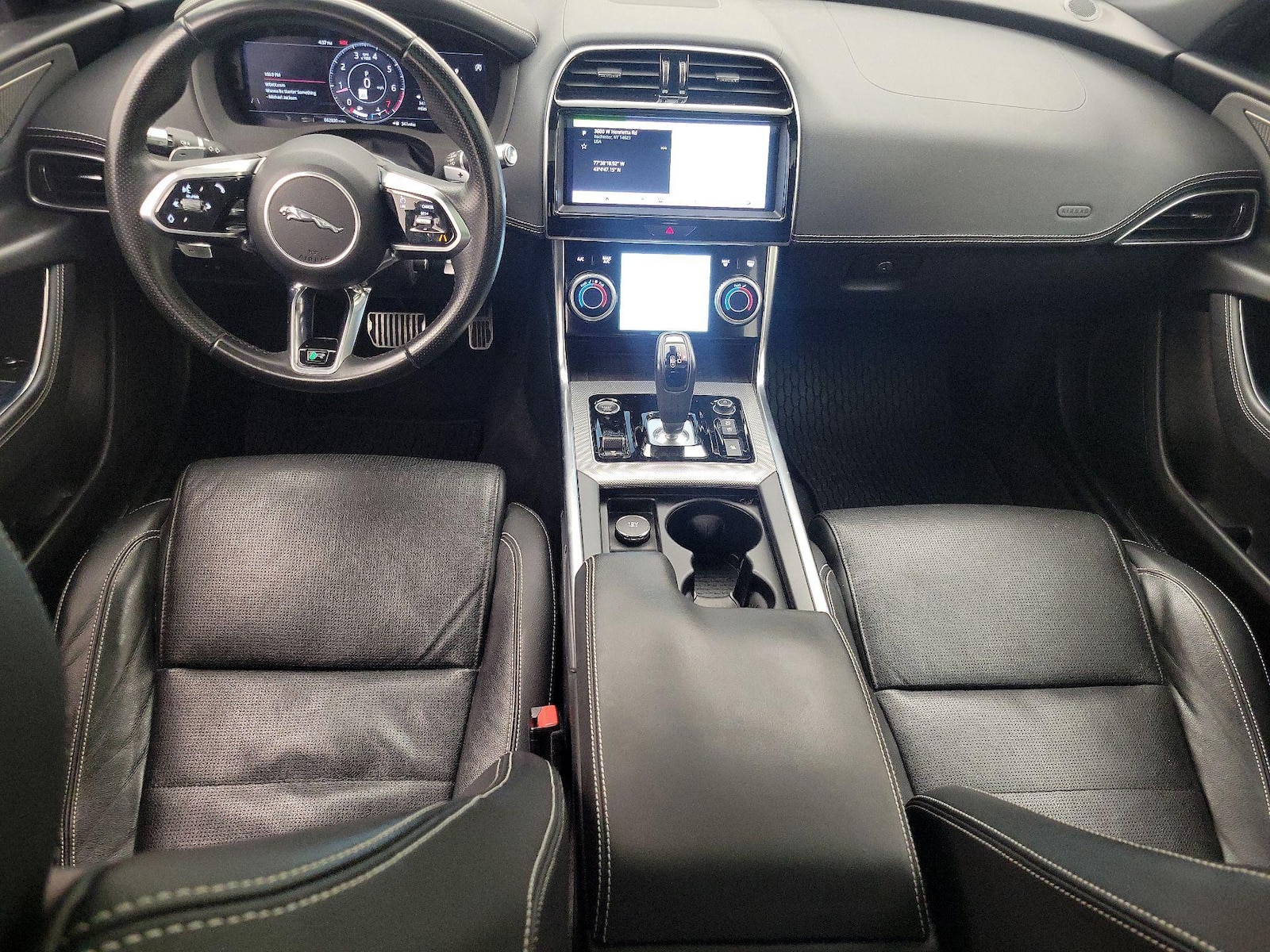 Apple CarPlay® & Android Auto™