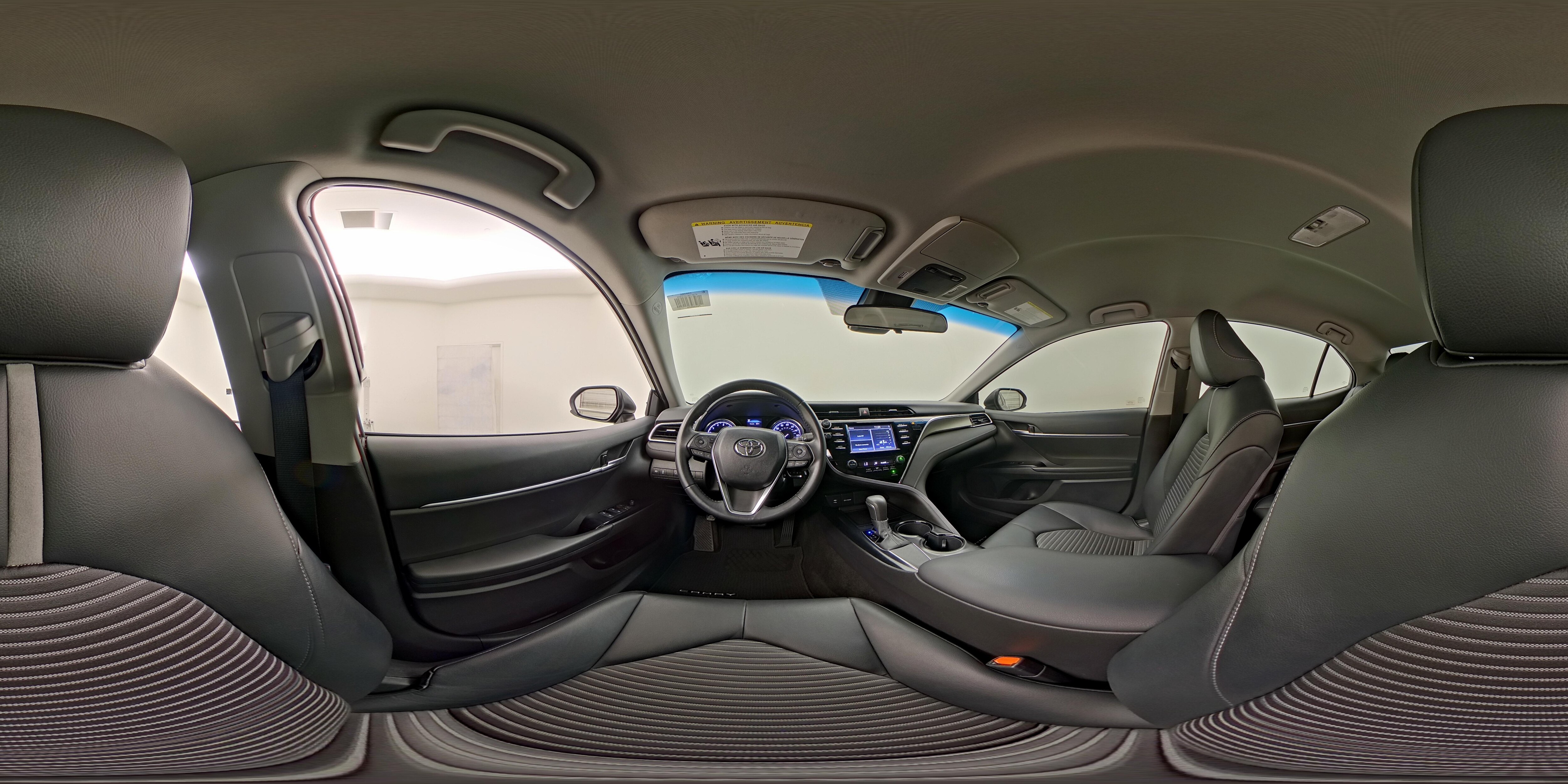 2018 Toyota Camry SE - Photo 26