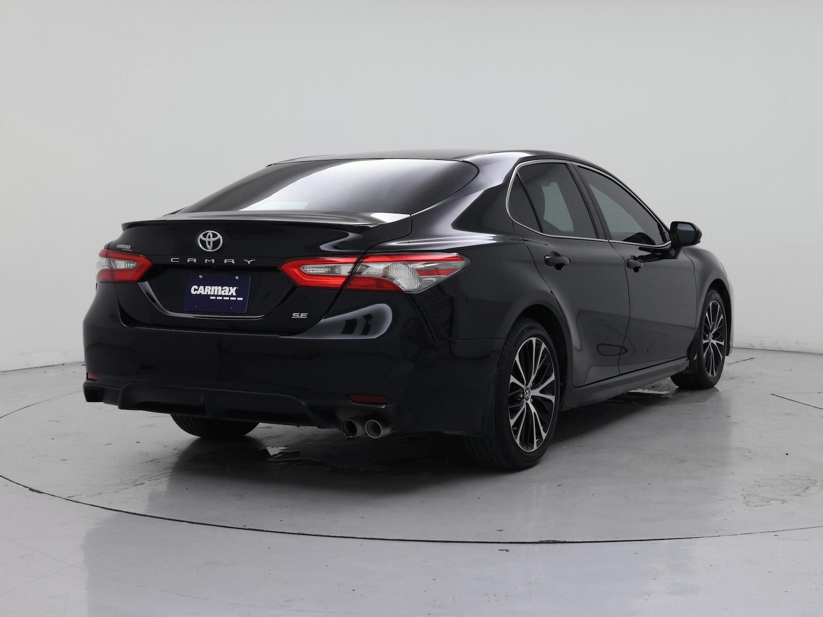2018 Toyota Camry SE - Photo 9
