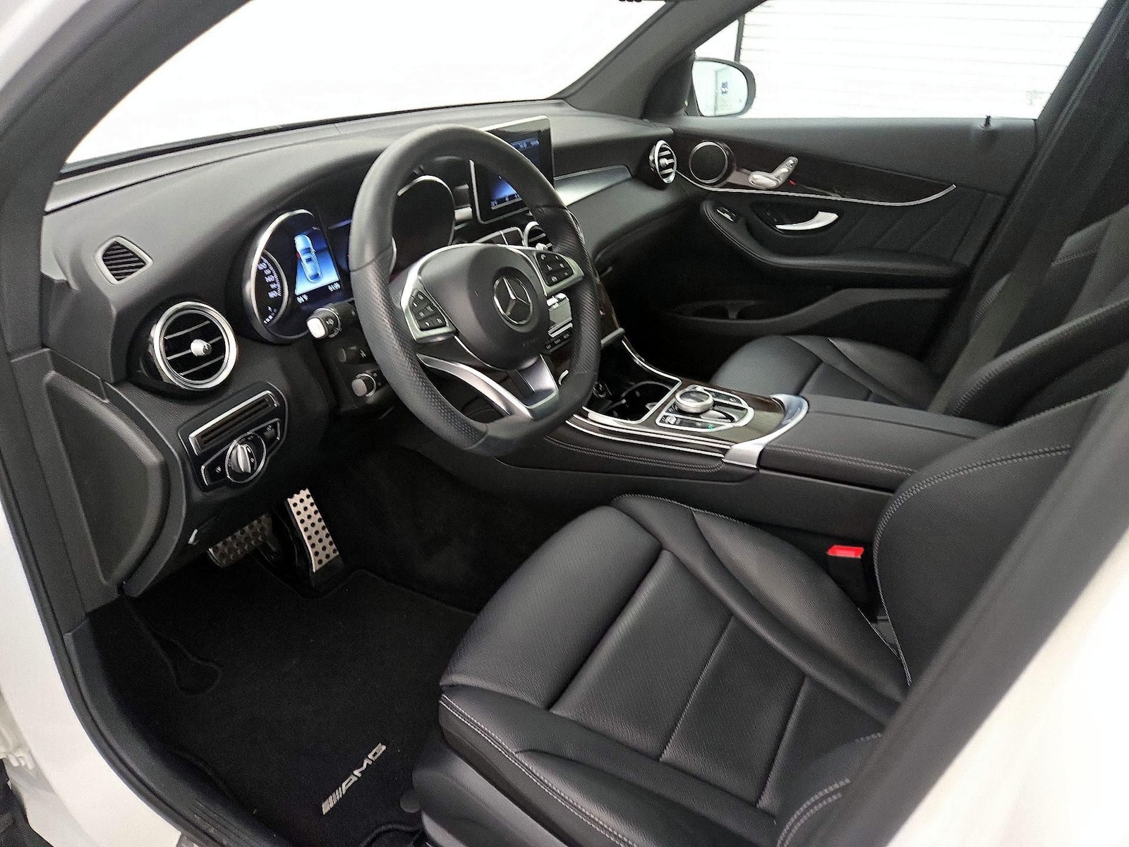 Power Seat(s) & Side Airbags