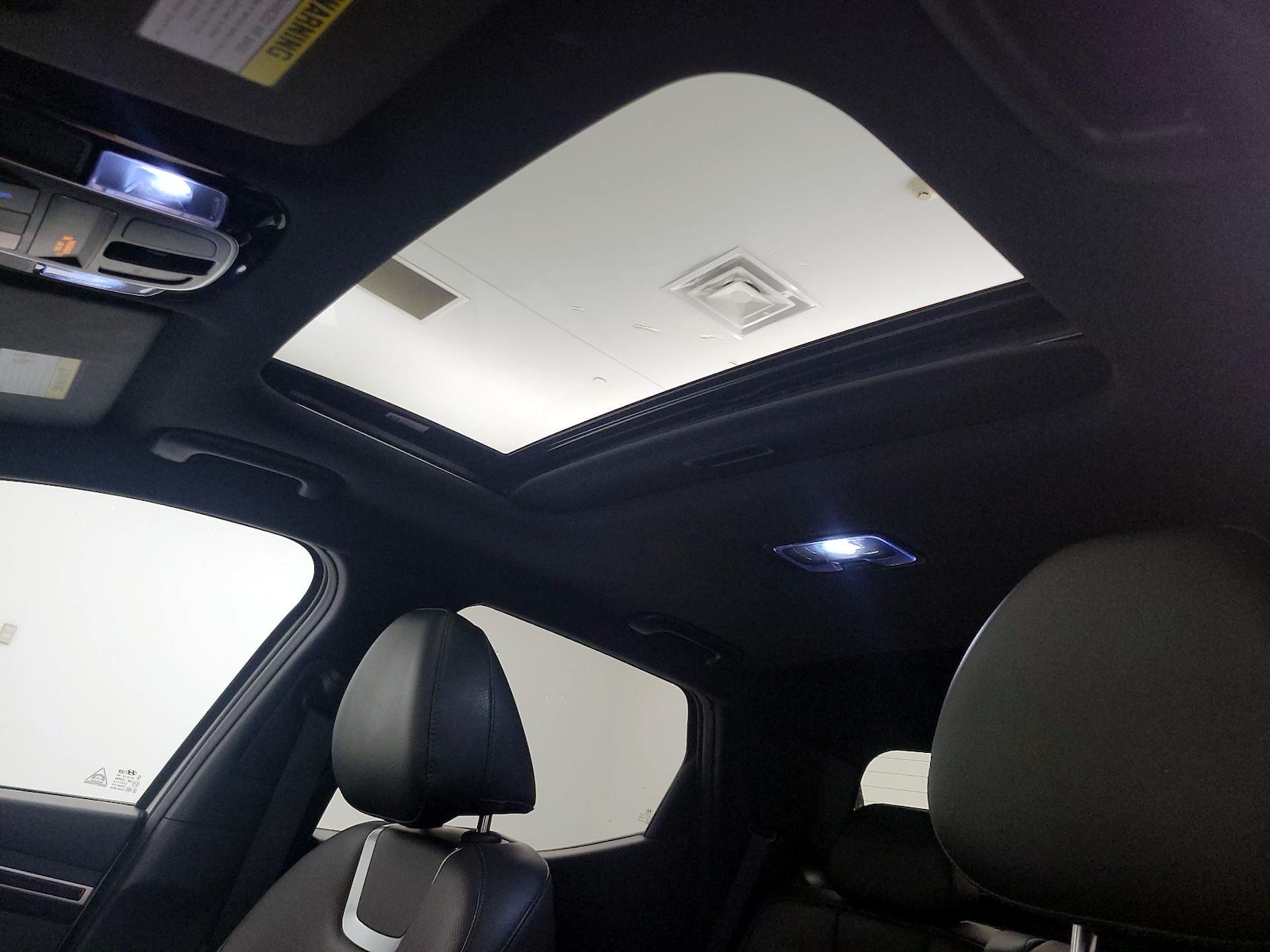 Sunroof(s) & Overhead Airbags