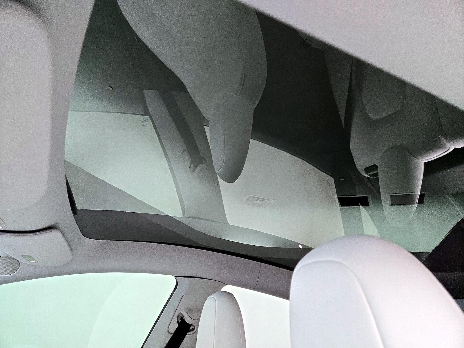 Skylight(s) & Overhead Airbags