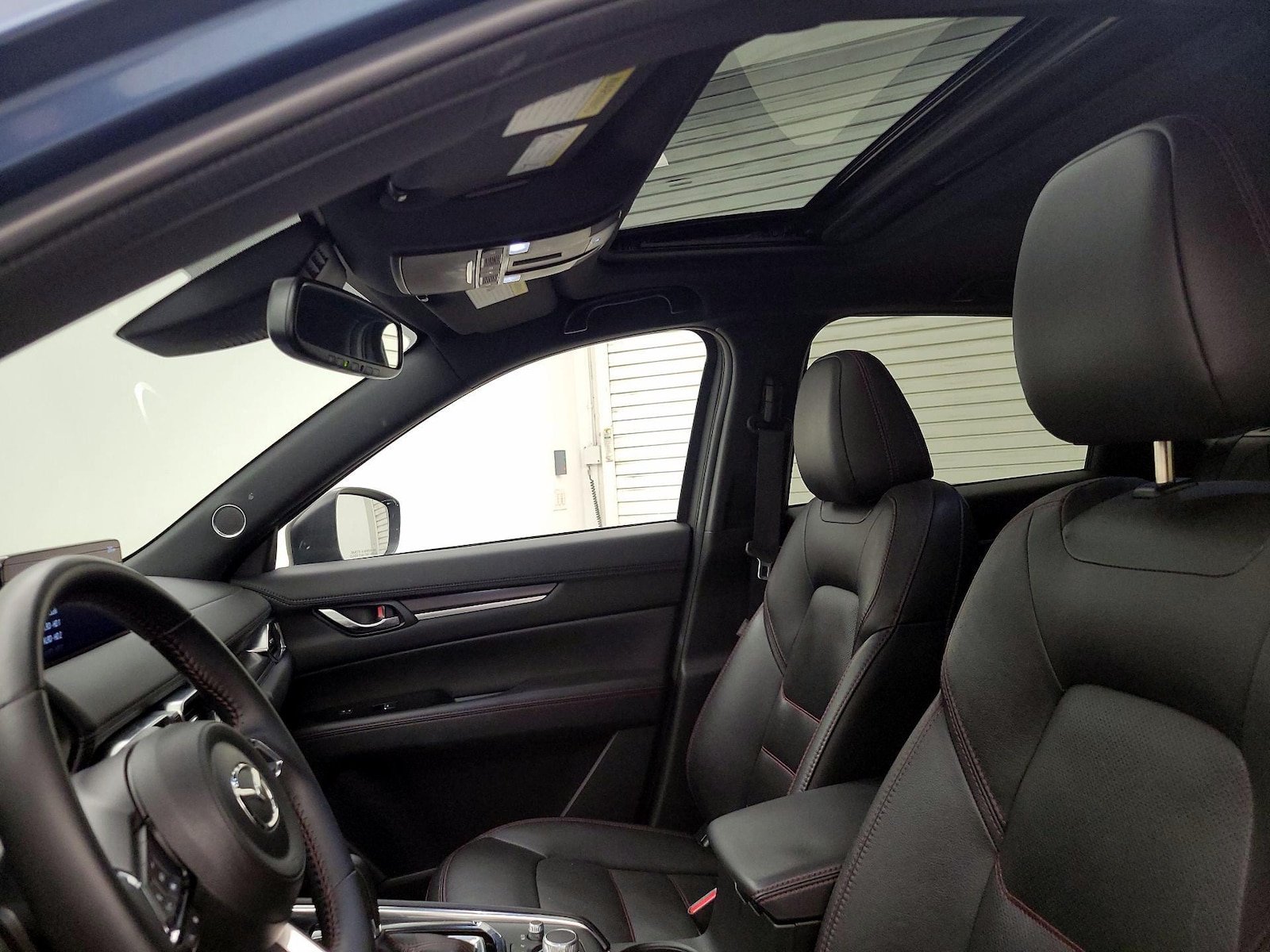 Sunroof(s) & Overhead Airbags