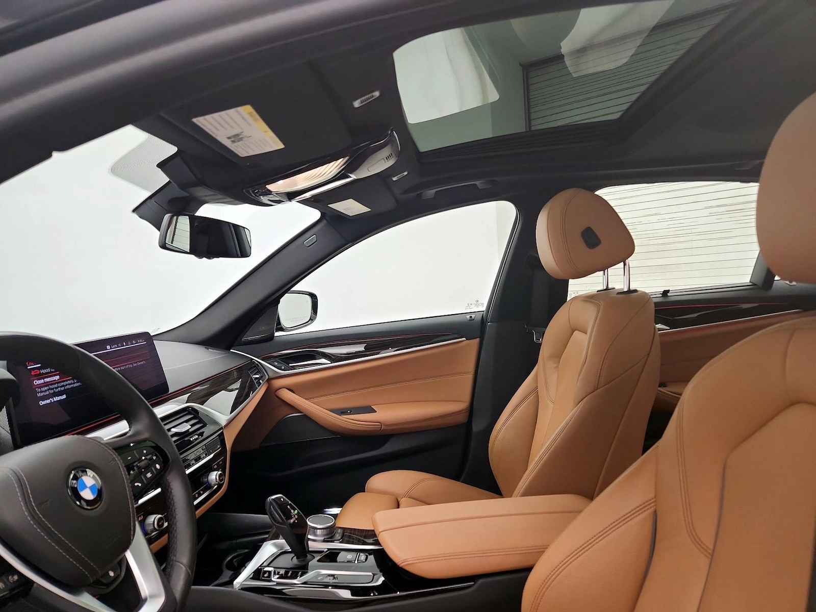 Sunroof(s) & Overhead Airbags