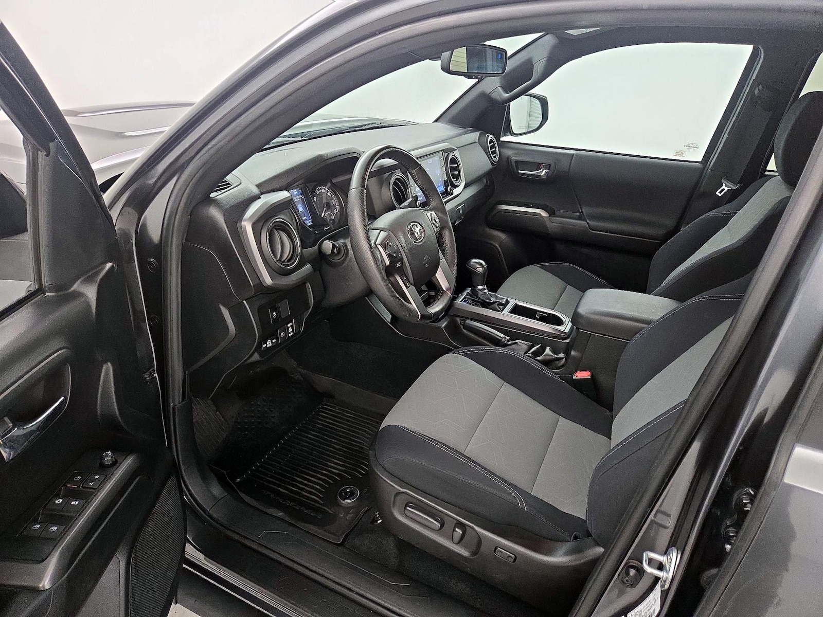 Power Seat(s) & Side Airbags