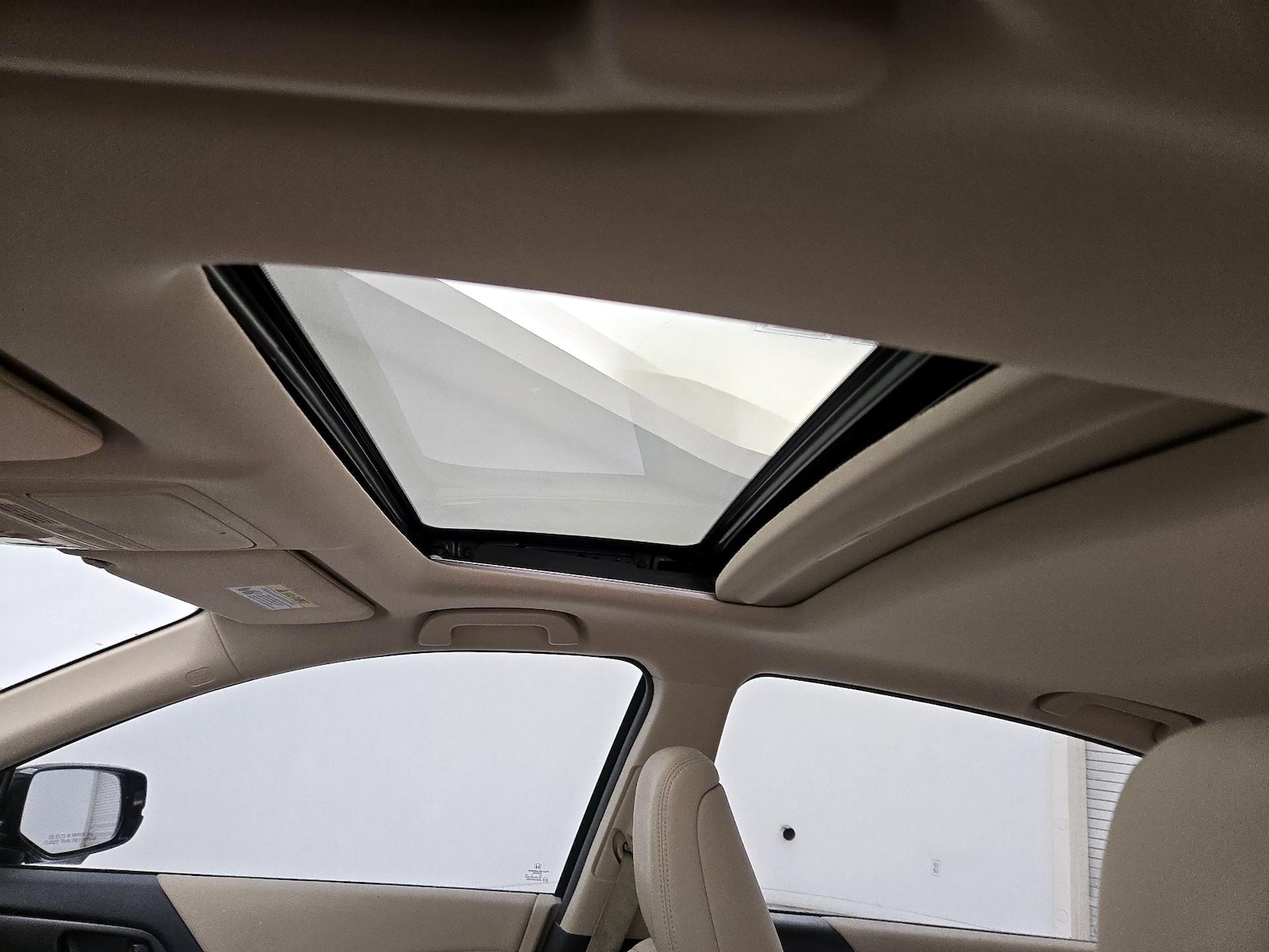 Sunroof(s) & Overhead Airbags