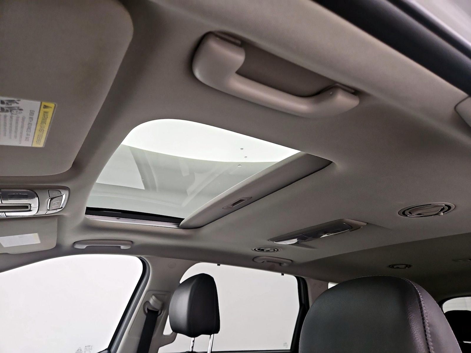 Sunroof(s) & Overhead Airbags