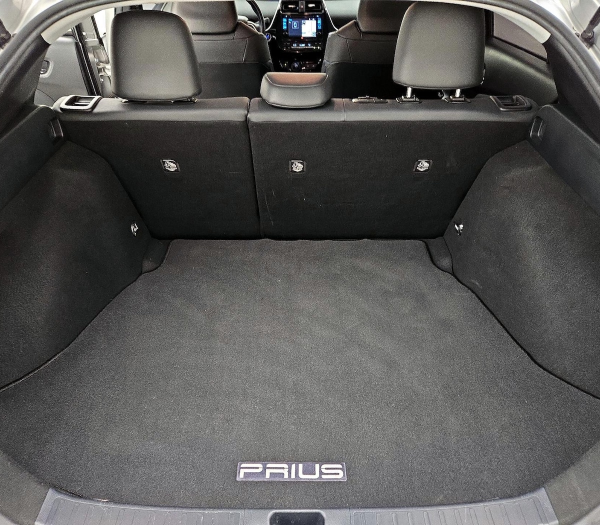 Trunk/Cargo (Seats Up)
