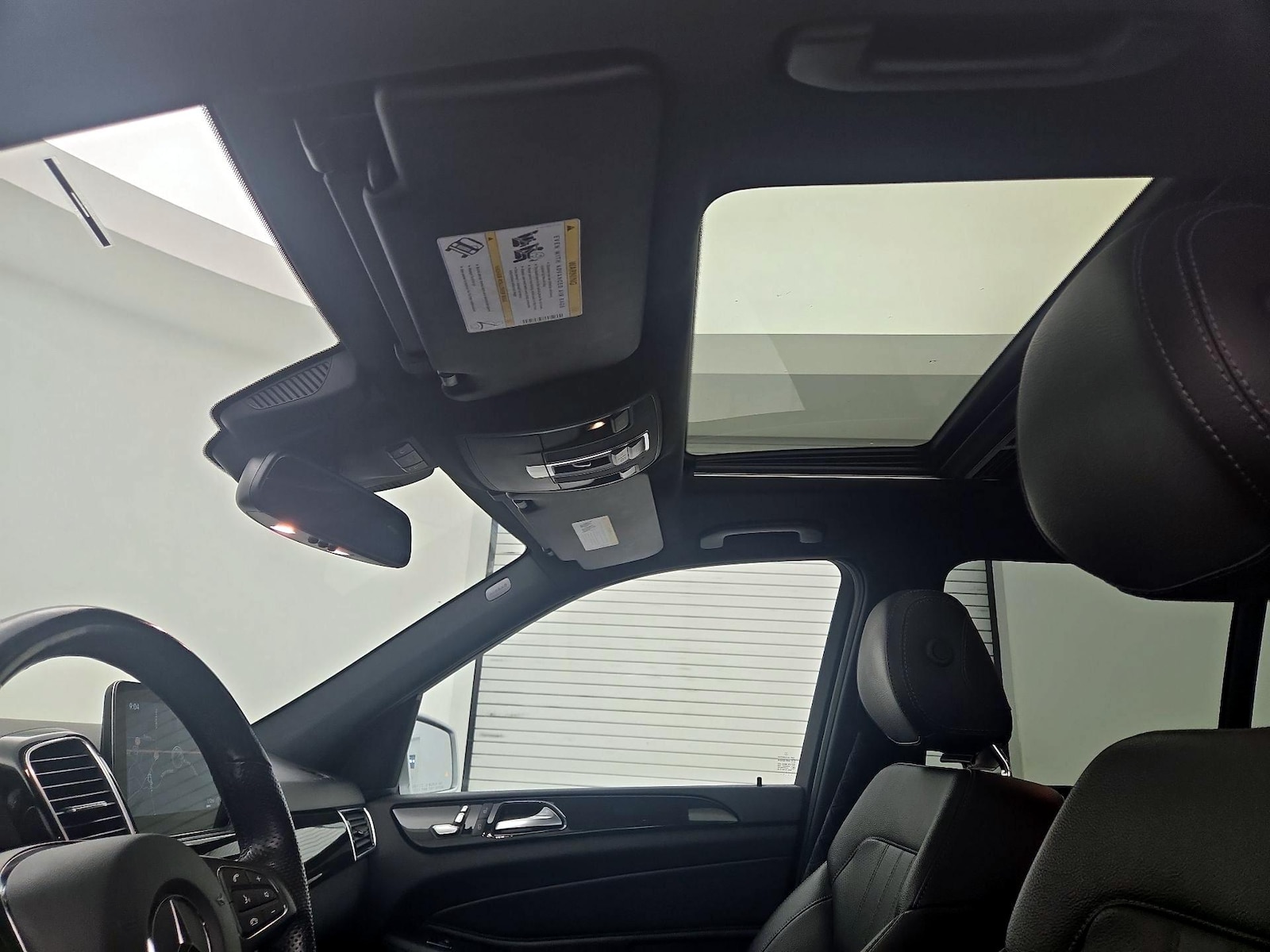 Sunroof(s) & Overhead Airbags