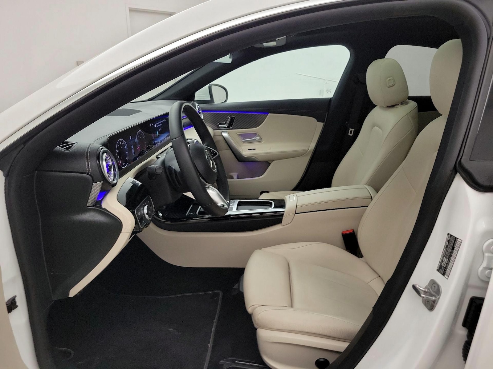 Power Seat(s) & Side Airbags
