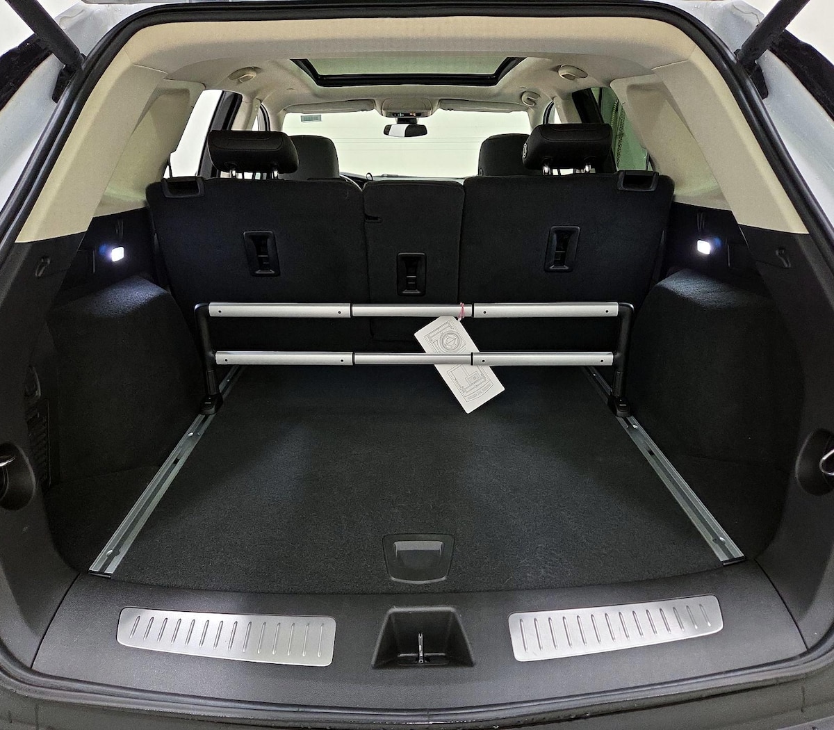 Trunk/Cargo (Seats Up)