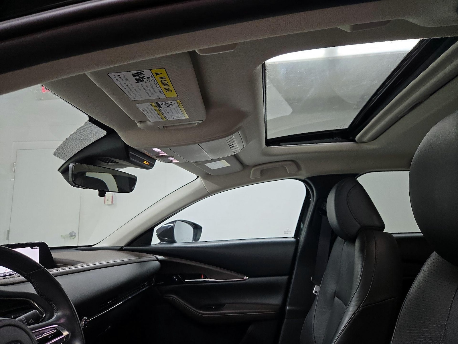 Sunroof(s) & Overhead Airbags