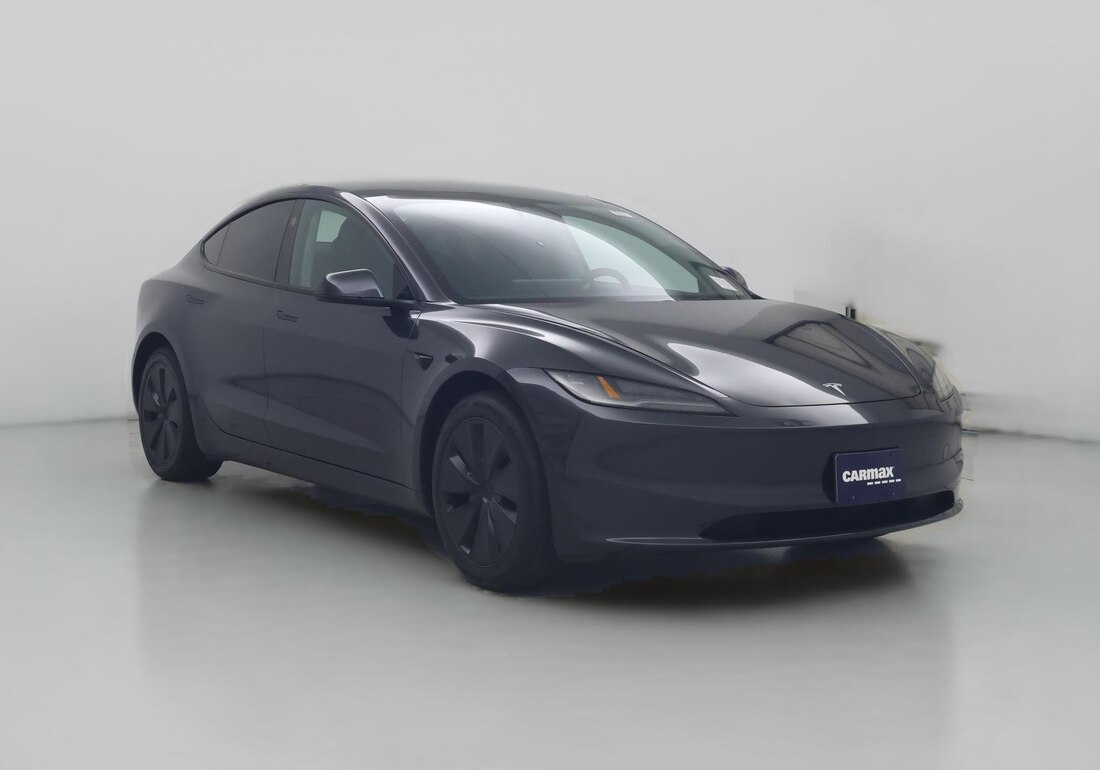 2025 Tesla Model 3 Long Range Rear-Wheel Drive in Gray — CarMax photo