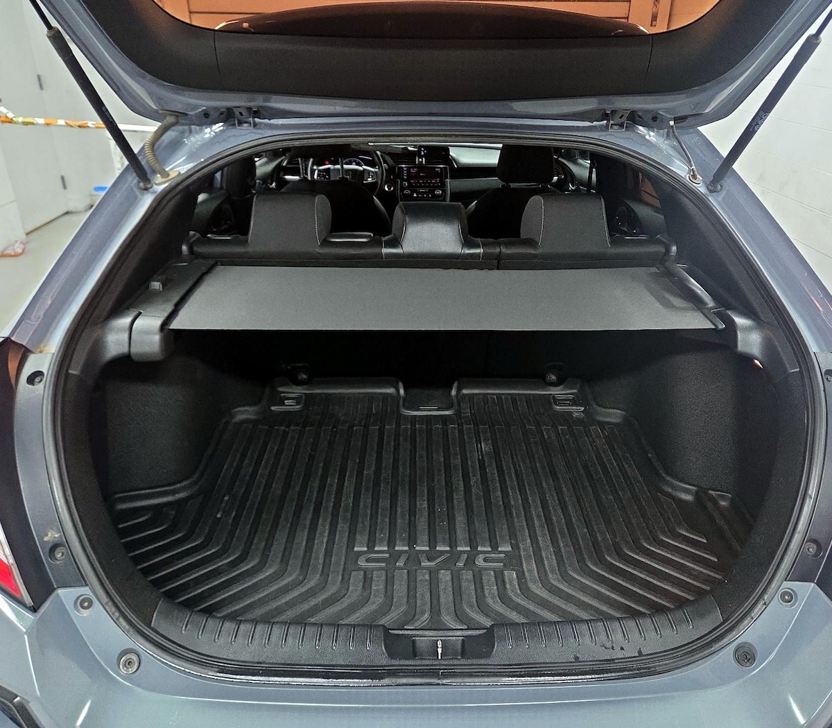 Trunk/Cargo (Seats Up)