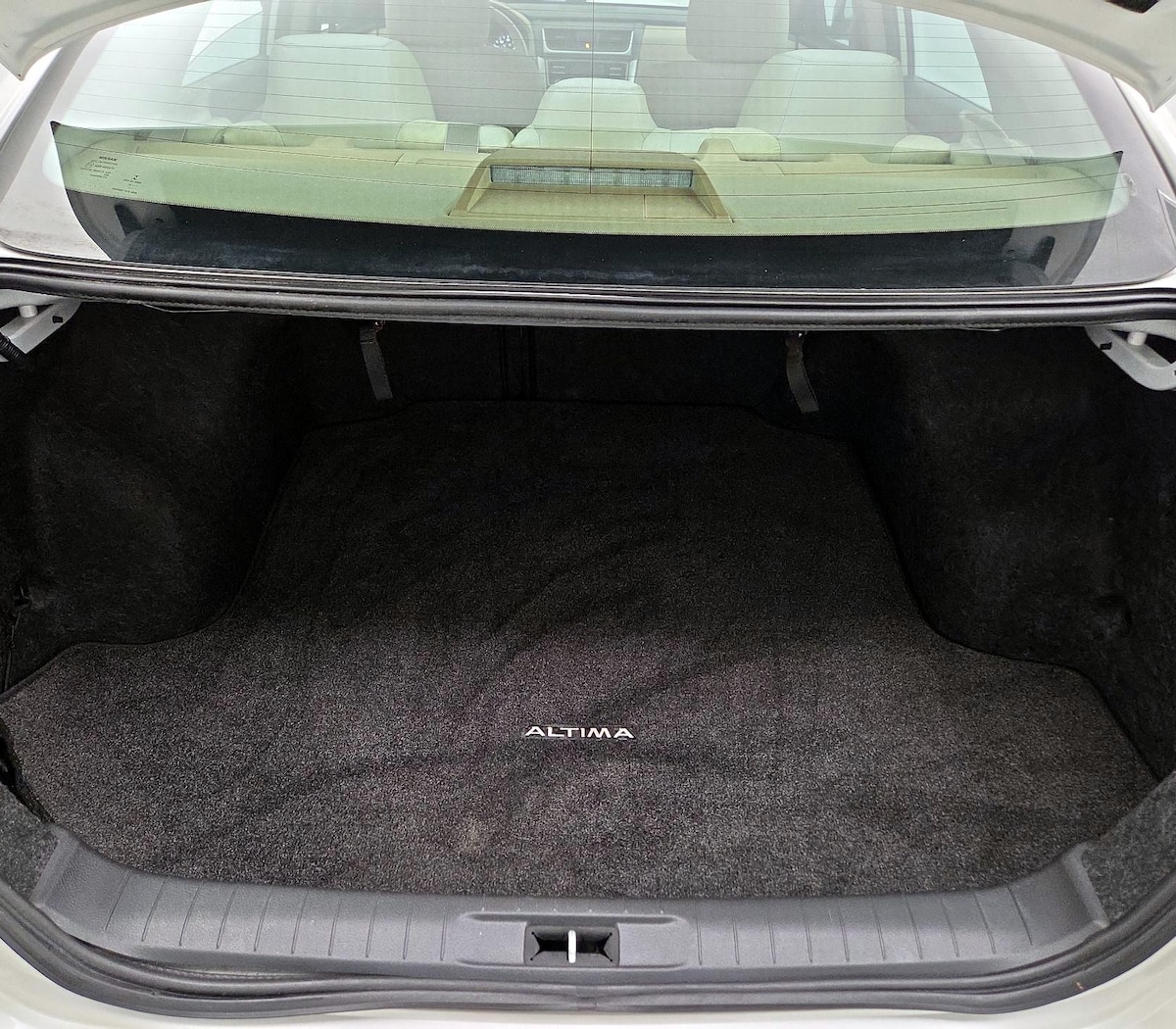 Trunk/Cargo (Seats Up)